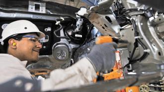 México registró un superávit en su comercio automotriz con Estados Unidos de 137,813 millones de dólares en 2024.

Para más información del tema, visita: https://www.eleconomista.com.mx/empresas/exportaciones-autos-canada-mexico-estados-unidos-pagaran-menor-arancel-20250326-752199.html

¡Síguenos en nuestras redes sociales para mantenerte informado!

Twitter: https://twitter.com/eleconomista 
Facebook: https://www.facebook.com/ElEconomista.mx
Instagram: https://www.instagram.com/eleconomistamx
LinkedIn: https://www.linkedin.com/company/el-economista/

#ElEconomista #EETV