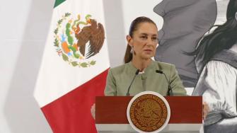 La presidenta de México, Claudia Sheinbaum, exigió este miércoles al gobierno de Estados Unidos transparencia sobre un presunto acuerdo judicial con Ovidio Guzmán, hijo de Joaquín “El Chapo” Guzmán, actualmente procesado en ese país.
Para más información del tema, visita: https://www.eleconomista.com.mx/politica/sheinbaum-exige-estados-unidos-transparencia-sobre-acuerdo-ovidio-guzman-20250514-759017.html
¡Síguenos en nuestras redes sociales para mantenerte informado!
Twitter: https://twitter.com/eleconomista
Facebook: https://www.facebook.com/ElEconomista.mx
Instagram: https://www.instagram.com/eleconomistamx
LinkedIn: https://www.linkedin.com/company/el-economista/
#ElEconomista #EETV