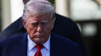 La oficina de Biden, de 82 años, informó que el diagnóstico se emitió el viernes pasado, luego de que el expresidente presentara síntomas urinarios más intensos y se detectara un nuevo nódulo en la próstata.
Para más información del tema, visita: https://www.eleconomista.com.mx/internacionales/donald-trump-solidariza-joe-biden-diagnostico-cancer-agresivo-prostata-20250518-759580.html
¡Síguenos en nuestras redes sociales para mantenerte informado!
Twitter: https://twitter.com/eleconomista
Facebook: https://www.facebook.com/ElEconomista.mx
Instagram: https://www.instagram.com/eleconomistamx
LinkedIn: https://www.linkedin.com/company/el-economista/
#ElEconomista #EETV