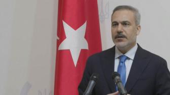 Turquía propuso el viernes acoger una cumbre entre los presidentes de Rusia, Ucrania y Estados Unidos para mediar en las difíciles conversaciones que buscan poner fin a más de tres años de guerra, pero el Kremlin rechazó la invitación mientras no haya "resultados".
¡Síguenos en nuestras redes sociales para mantenerte informado!
Twitter: https://twitter.com/eleconomista
Facebook: https://www.facebook.com/ElEconomista.mx
Instagram: https://www.instagram.com/eleconomistamx
LinkedIn: https://www.linkedin.com/company/el-economista/
#ElEconomista #EETV #AFP
