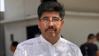 Hugo Aguilar, un abogado indígena, será el nuevo presidente de la Suprema Corte de Justicia de la Nación (SCJN), según el conteo oficial de votos que concluyó este jueves.
Para más información del tema, visita: https://www.eleconomista.com.mx/politica/computo-final-ine-hugo-aguilar-ortiz-sera-nuevo-ministro-presidente-suprema-corte-20250605-762369.html
Twitter: https://twitter.com/eleconomista
Sitio web: https://www.eleconomista.com.mx/
Facebook: https://www.facebook.com/ElEconomista.mx
#ElEconomista #CapitalHumano #EETV