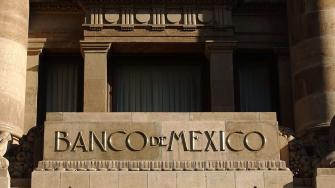 La decisión de los cinco miembros de la Junta de Gobierno del Banxico, que estuvo dividida, llevó el objetivo de la Tasa de Interés Interbancaria a un día a 8 por ciento.
Para más información del tema, visita: https://www.eleconomista.com.mx/economia/banxico-recorta-tasa-interes-medio-punto-porcentual-20250626-765450.html
¡Síguenos en nuestras redes sociales para mantenerte informado!
Twitter: https://twitter.com/eleconomista
Facebook: https://www.facebook.com/ElEconomista.mx
Instagram: https://www.instagram.com/eleconomistamx
LinkedIn: https://www.linkedin.com/company/el-economista/
#ElEconomista #EETV