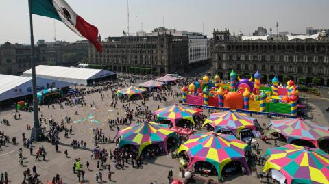 Instalaciones del "Zocalito de las Infancias", en la CDMX.