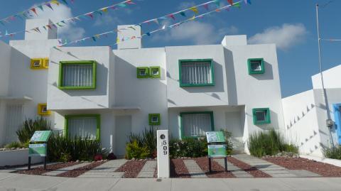 - - VIVIENDA.