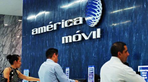 América Móvil ha reportado bajas en sus utilidades trimestrales.