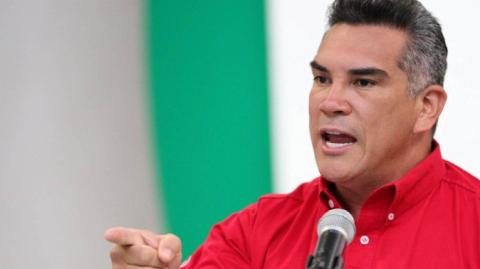 Alejandro Moreno Cárdenas, senador y presidente nacional del PRI, calificó de “montaje grotesco’’ la primera elección judicial de la historia del país.

Para más información del tema, visita: https://www.eleconomista.com.mx/politica/eleccion-judicial-farsa-traiciona-mexico-alito-20250601-761662.html 

¡Síguenos en nuestras redes sociales para mantenerte informado!

Twitter: https://twitter.com/eleconomista 
Facebook: https://www.facebook.com/ElEconomista.mx
Instagram: https://www.instagram.com/eleconomistamx
LinkedIn: https://www.linkedin.com/company/el-economista/

#ElEconomista #EETV #ElecciónJudicial