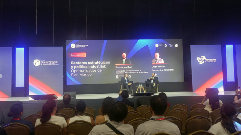 El encargado del Despacho de la Secretaría de Economía, Emmanuel Loo, participó en panel Sectores Estratégicos y Política Industrial, oportunidades del Plan México