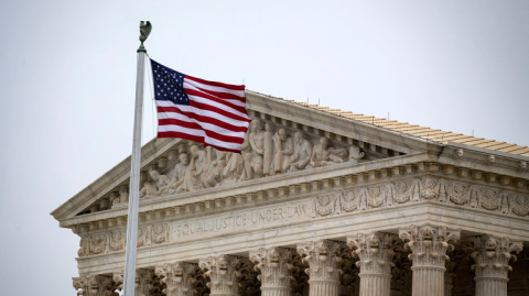 La magistrada Ketanji Brown Jackson afirmó que la medida representa "graves riesgos para la privacidad de millones de estadounidenses".

Para más información del tema, visita: 
https://www.eleconomista.com.mx/internacionales/corte-suprema-eu-dio-doge-acceso-datos-seguridad-social-20250606-762608.html

¡Síguenos en nuestras redes sociales para mantenerte informado!

Twitter: https://twitter.com/eleconomista 
Facebook: https://www.facebook.com/ElEconomista.mx
Instagram: https://www.instagram.com/eleconomistamx
LinkedIn: https://www.linkedin.com/company/el-economista/
T

#ElEconomista #EETV