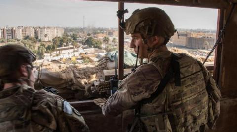 Estados Unidos tiene unos 2,500 militares en Irak como parte del contingente internacional contra el Estado Islámico.

Para más información del tema, visita: https://www.eleconomista.com.mx/internacionales/kataib-hezbola-atacara-bases-eu-entra-guerra-iran-20250615-763774.html

¡Síguenos en nuestras redes sociales para mantenerte informado!

Twitter: https://twitter.com/eleconomista 
Facebook: https://www.facebook.com/ElEconomista.mx
Instagram: https://www.instagram.com/eleconomistamx
LinkedIn: https://www.linkedin.com/company/el-economista/
T

#ElEconomista #EETV #Ataque #EU #Irak