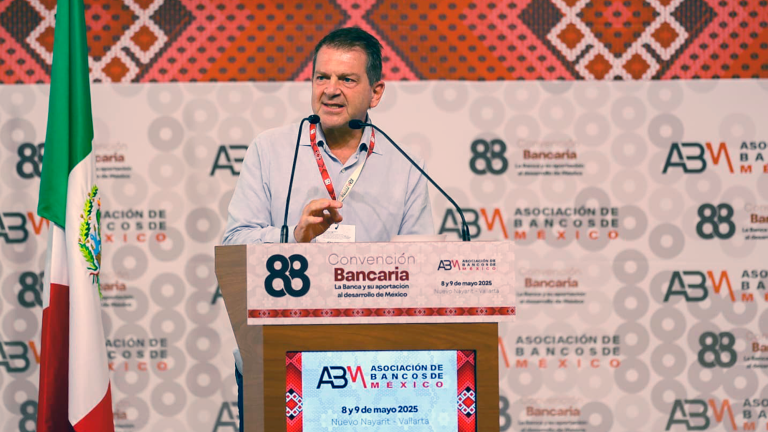 Emilio Romano asumió la presidencia de la Asociación de Bancos de México en el marco de la clausura de la 88 Convención Bancaria en Nayarit.