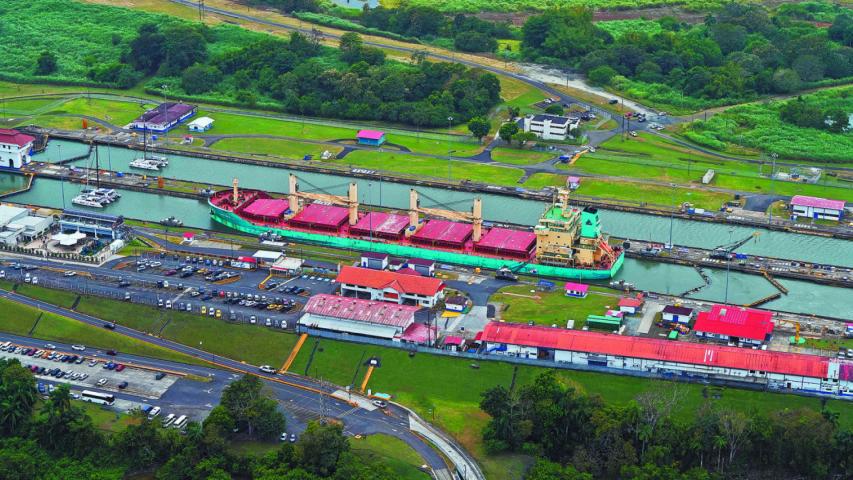 El presidente panameño, José Raúl Mulino, anunció este jueves la cancelación del acuerdo económico de la Ruta de la Seda con China, tras presiones de Estados Unidos para que reduzca la influencia de Pekín sobre el canal de Panamá.
Para más información del tema, visita: https://www.eleconomista.com.mx/internacionales/panama-cancela-acuerdo-economico-ruta-seda-china-temor-trump-20250206-745237.html
¡Síguenos en nuestras redes sociales para mantenerte informado!
Twitter: https://twitter.com/eleconomista
Facebook: https://www.facebook.com/ElEconomista.mx
Instagram: https://www.instagram.com/eleconomistamx
LinkedIn: https://www.linkedin.com/company/el-economista/
#ElEconomista #EETV